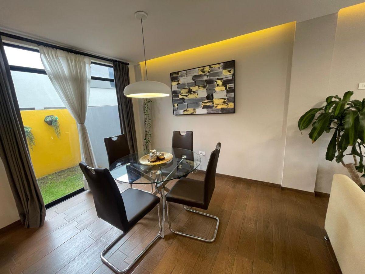 Casa de Venta en El Sector La Mitad del Mundo de 98 m Mas Patio Privado — imagen 5