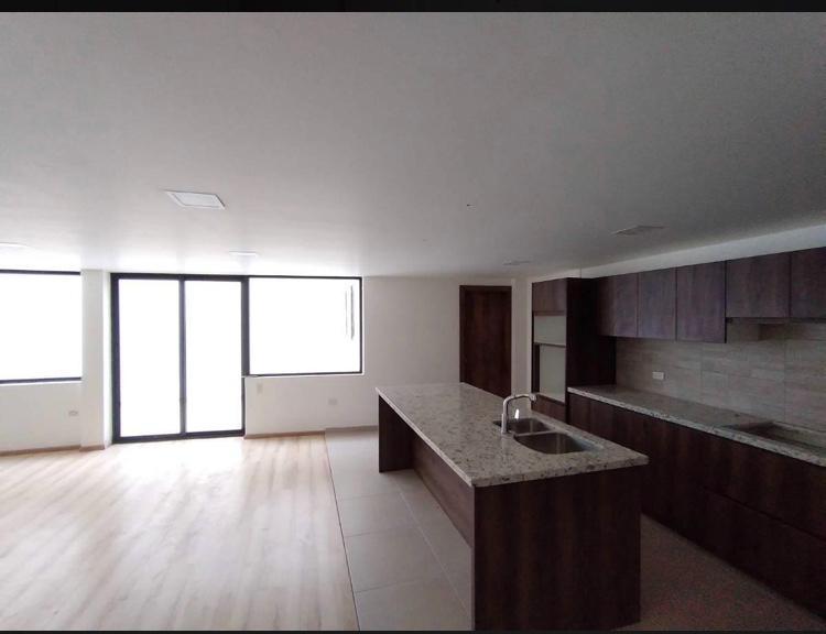 Amplio Departamento de 3 Dorm. en La Kennedy — imagen 9