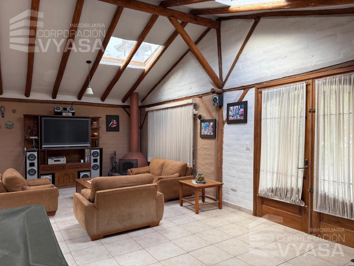 La Pampa - Linda Propiedad en Venta 4.000 m² de Terreno 536 m² de Construcción — imagen 8