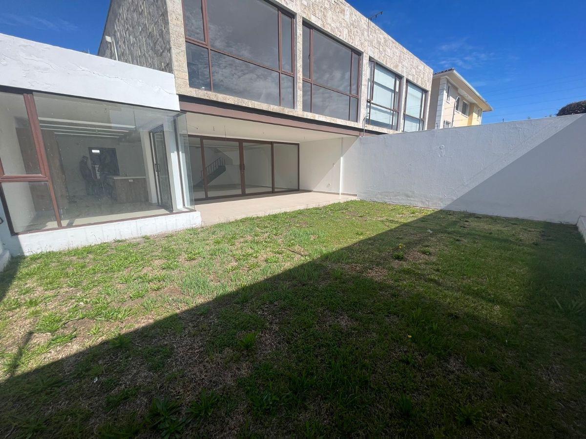 Casa de 250 m² con 3 Dorm. en Venta en Cumbayá — imagen 10