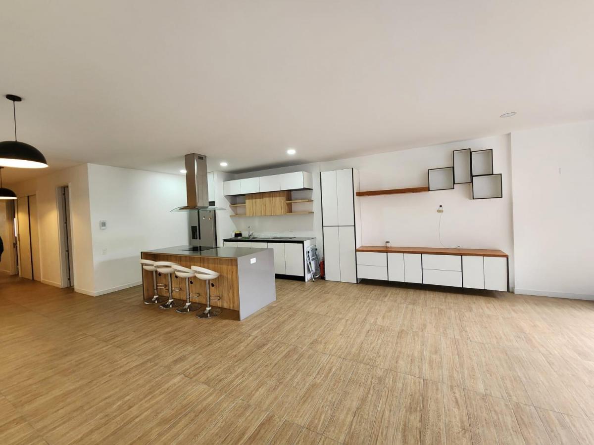 Vendo Espectacular Departamento de 3 Dorm. en Cumbayá — imagen 6