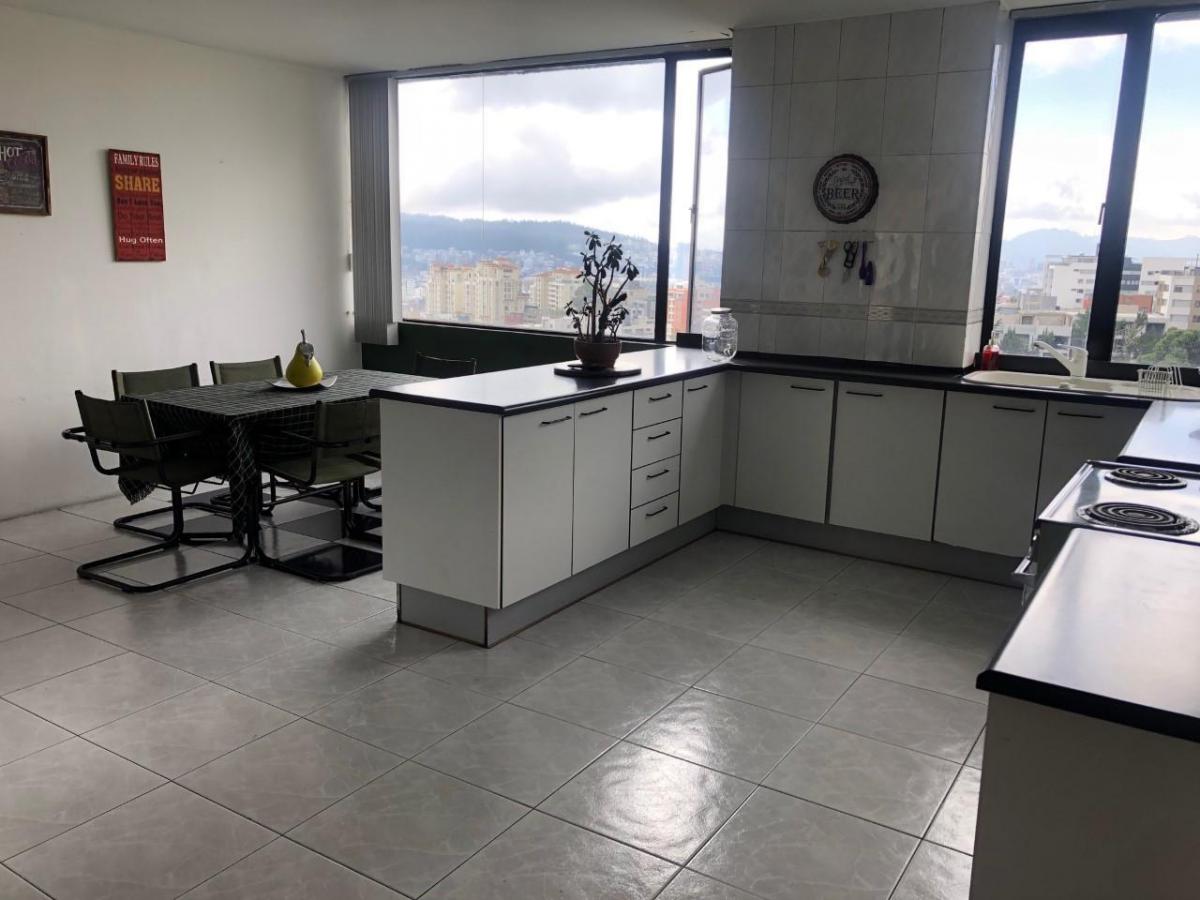 Vendo Lindo Departamento Quito Tenis/bosque — imagen 5