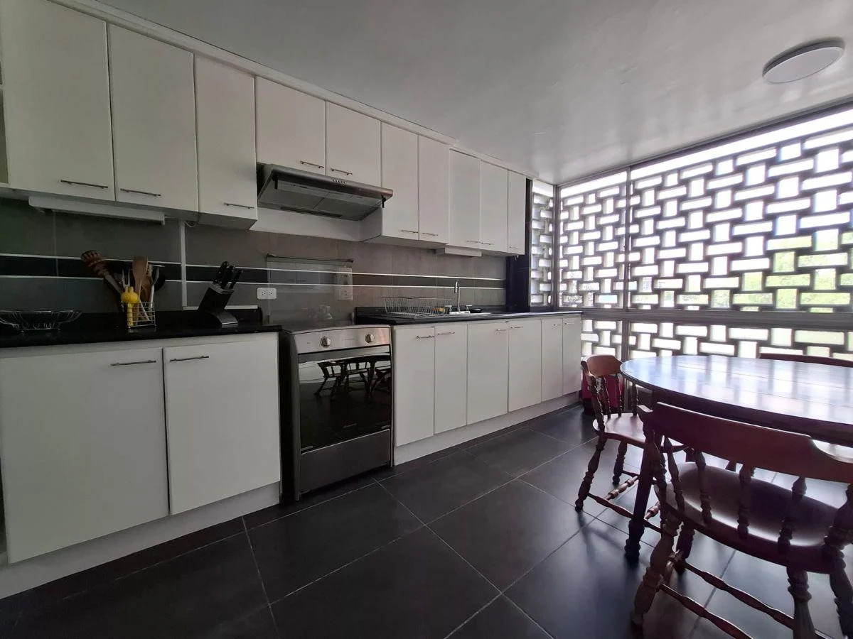 Rento Departamento Amoblado, Sector La Granja. 140 m². 3 Dorm.. Provincia de Pichincha — imagen 8