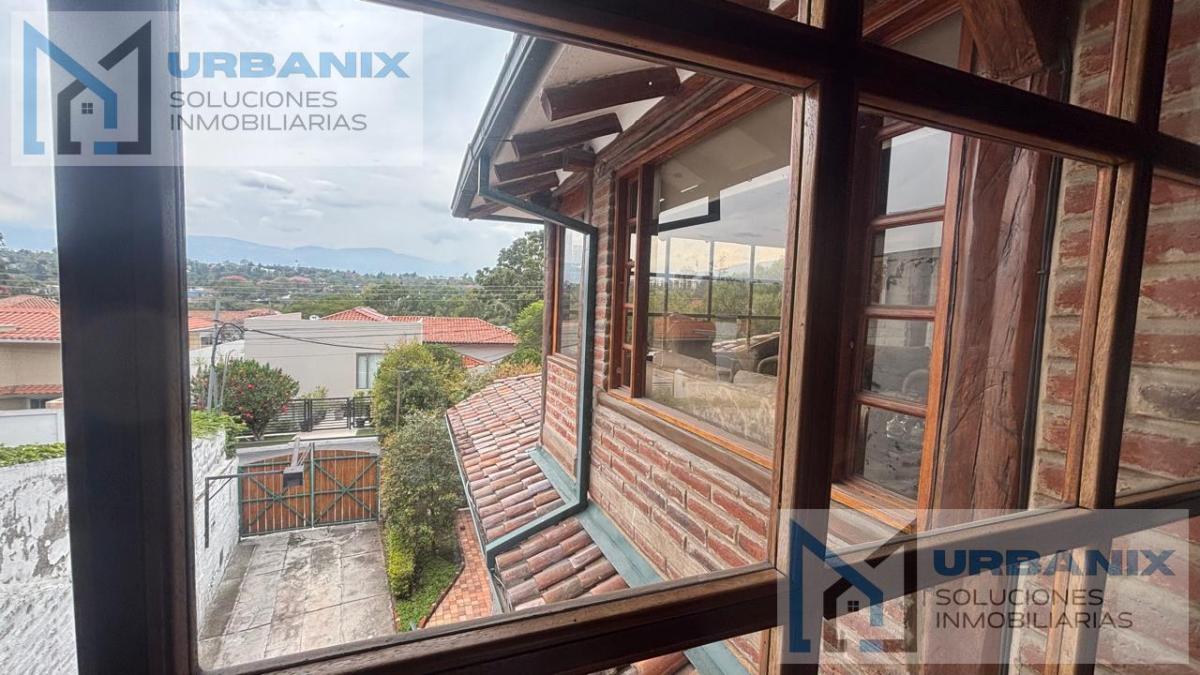 Cumbayá - Sector Cervecería Nacional. Venta Casa Rústica con 2 Departamentos — imagen 7