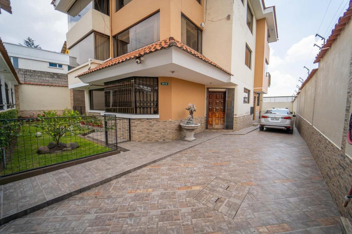 Casa en Venta 444 m² San Isidro del Inca - Buenos Aires — imagen 4
