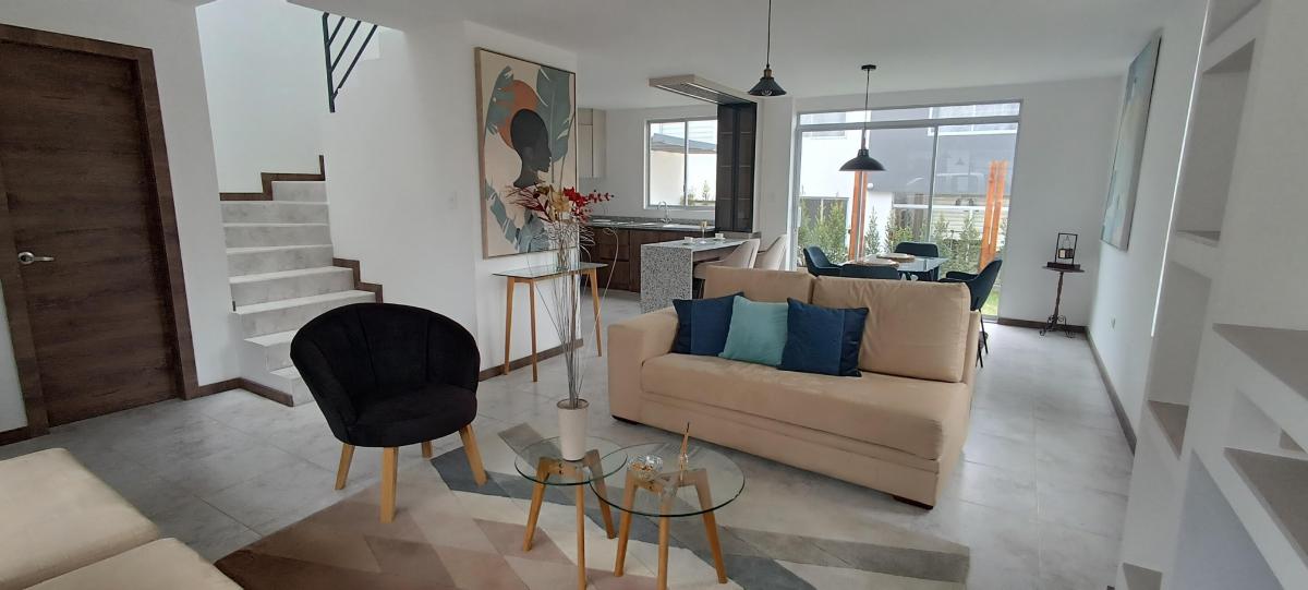 Mitad del Mundo Venta Casas Vip y Locales — imagen 5