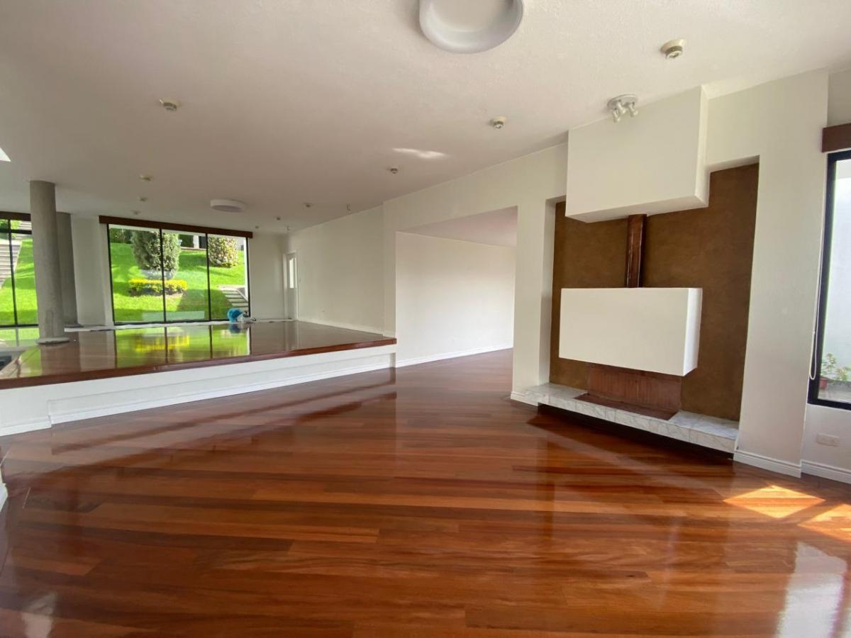 Venta Casa Sector Cumbayá Urb. Pillagua — imagen 8