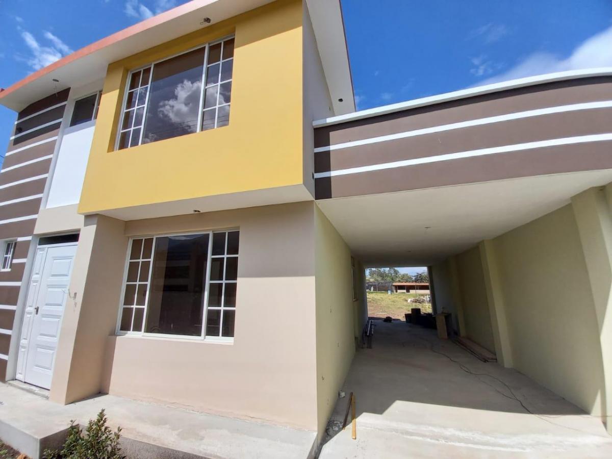 Casa en Venta E Ibarra Santa Rosa del Tejar, Imbabura — imagen 9