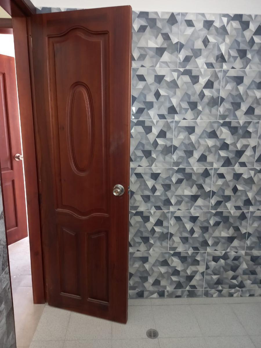 Casa en Venta E Ibarra Santa Rosa del Tejar, Imbabura — imagen 4