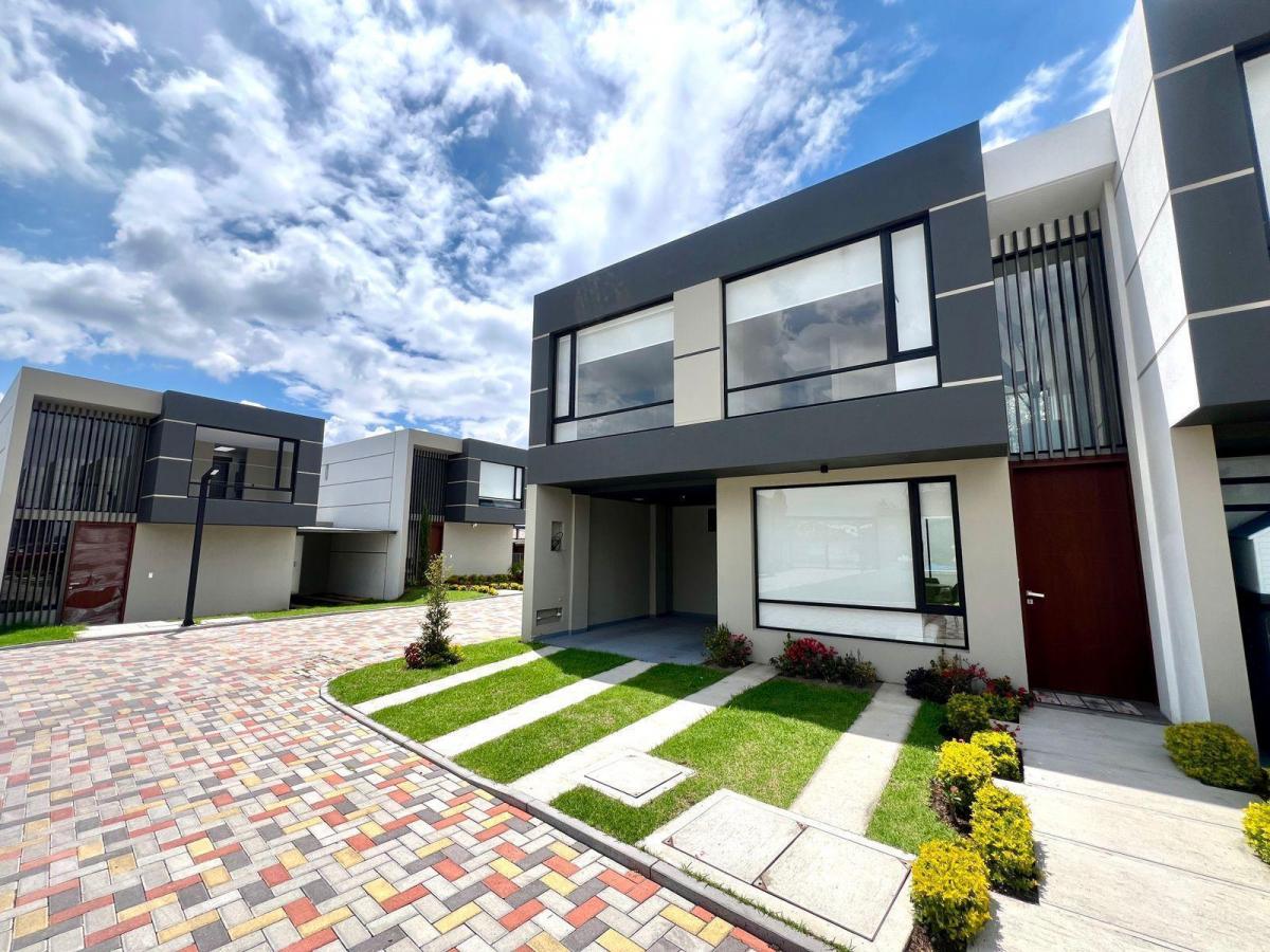 Mv Sector Villa Vega de Tumbaco, en Venta Casa de 3d, 126.40 m² a Estrenar con Jardin Amplio — imagen 10