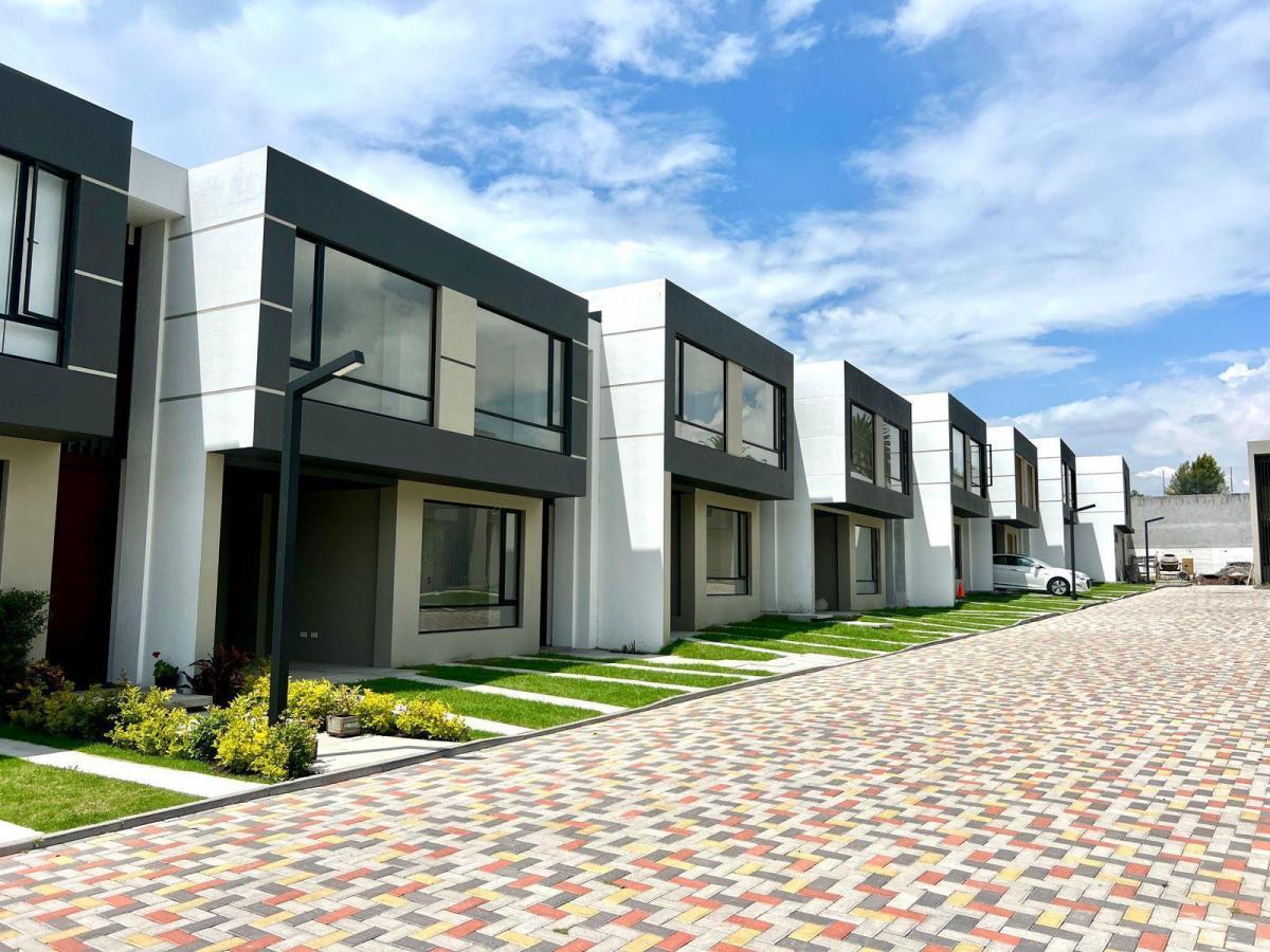 Mv Sector Villa Vega de Tumbaco, en Venta Casa de 3d, 126.40 m² a Estrenar con Jardin Amplio — imagen 9