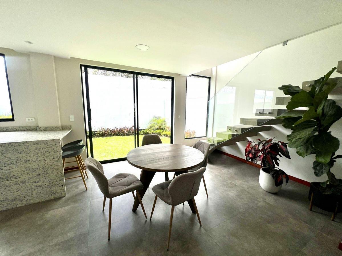 Mv Sector Villa Vega de Tumbaco, en Venta Casa de 3d, 126.40 m² a Estrenar con Jardin Amplio — imagen 7