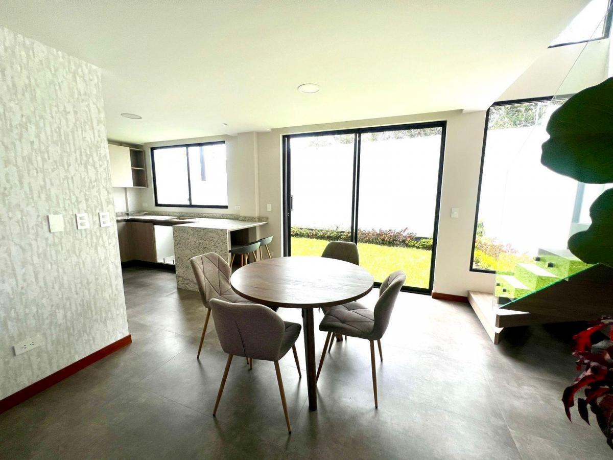 Mv Sector Villa Vega de Tumbaco, en Venta Casa de 3d, 126.40 m² a Estrenar con Jardin Amplio — imagen 3