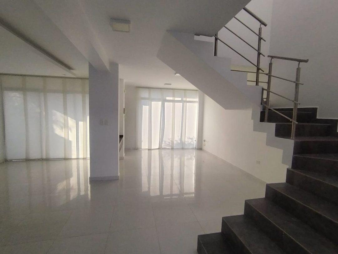 Casa de Venta en Manta Dentro de Urbanizacion, Manabí — imagen 8
