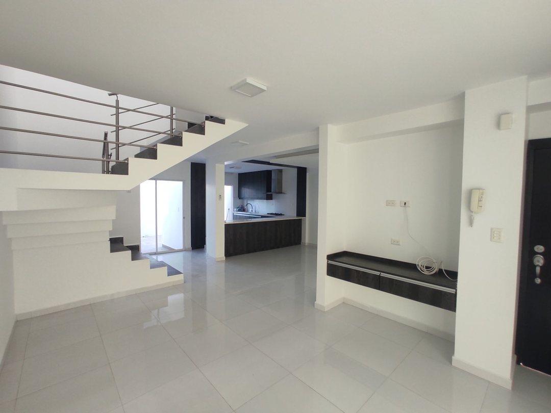 Casa de Venta en Manta Dentro de Urbanizacion, Manabí — imagen 7