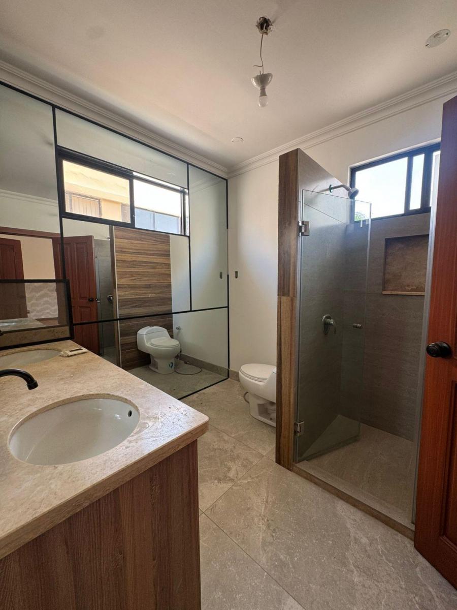 Samborondon Km 4 Torre del Sol Casa en Venta, Guayas — imagen 3