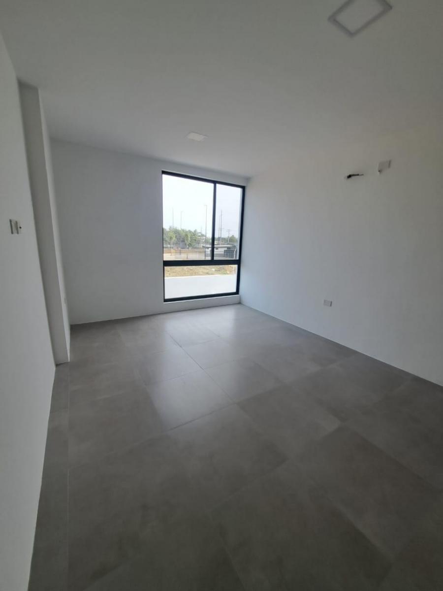Casa de Estreno en Venta - Urbanización La Costa - Samborondón, Guayas — imagen 4