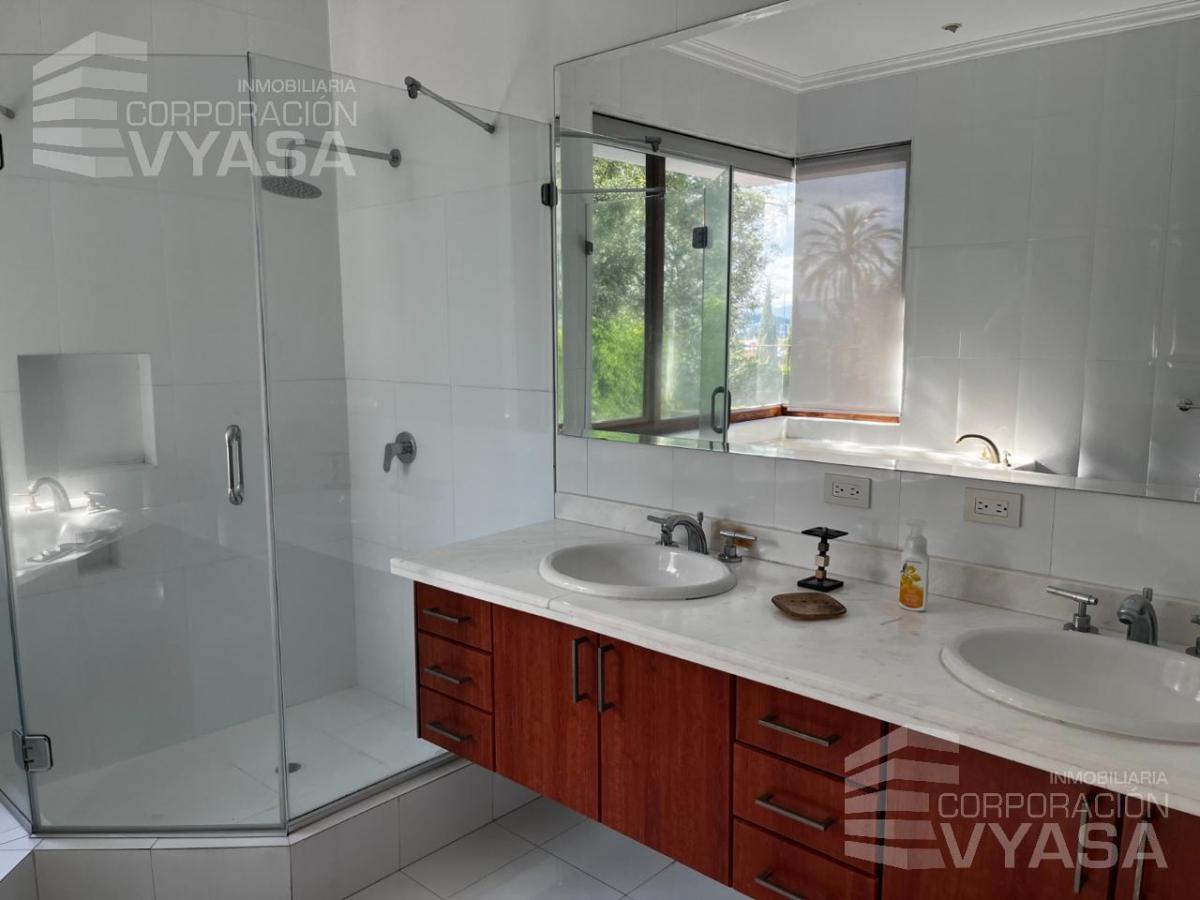 Cumbayá - Rancho San Francisco, Amplia y Elegante Casa en Venta de 800 m², 5 Dorm. — imagen 6