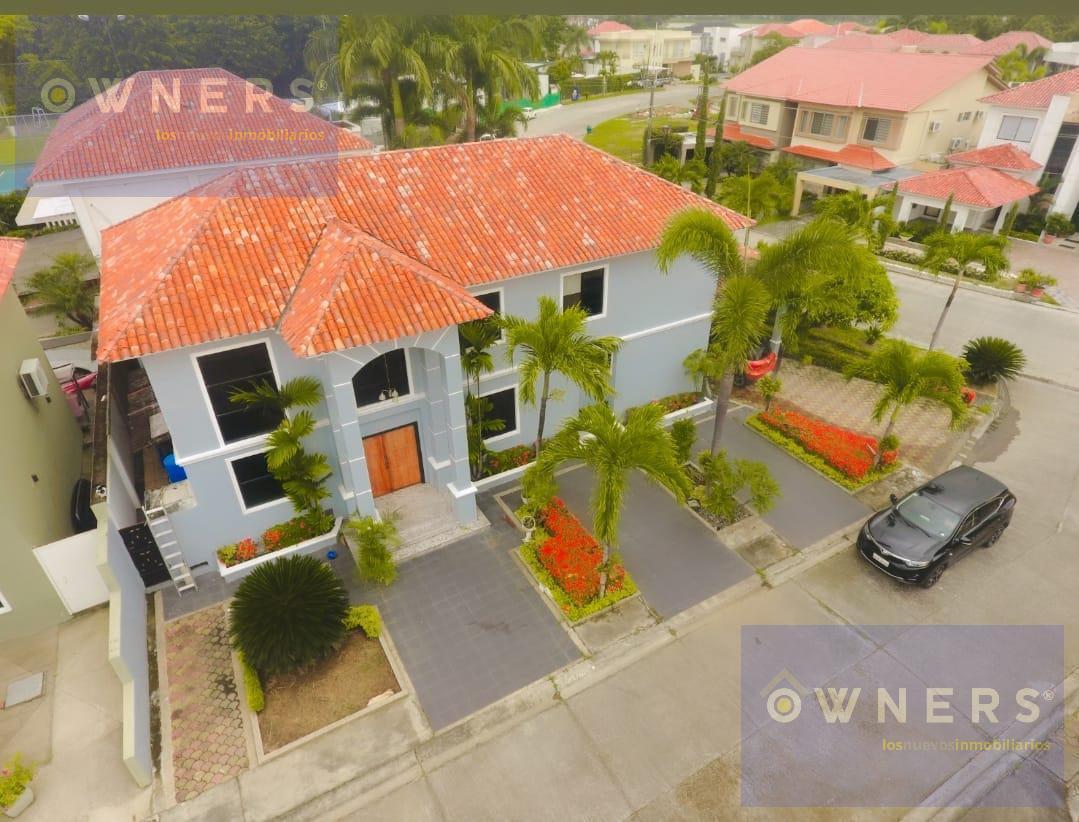 Venta Casa Esquinera Samborondon Piscina /jacuzzi Urb Estancias del Rio (Of), Guayas — imagen 7