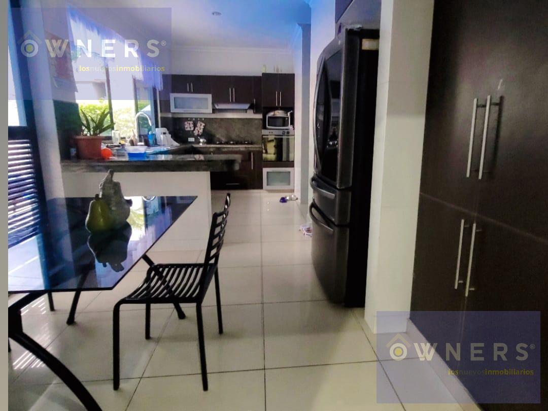Venta Casa Esquinera Samborondon Piscina /jacuzzi Urb Estancias del Rio (Of), Guayas — imagen 5