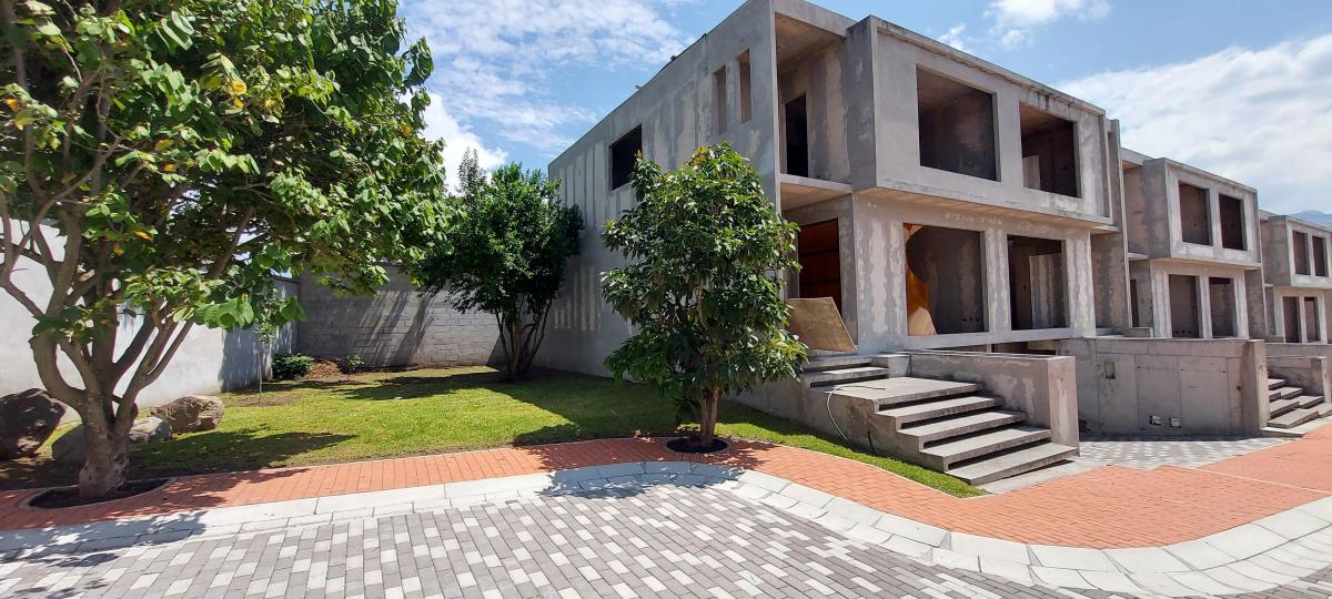 Casas Nuevas en Venta en Conjunto en Tumbaco — imagen 7