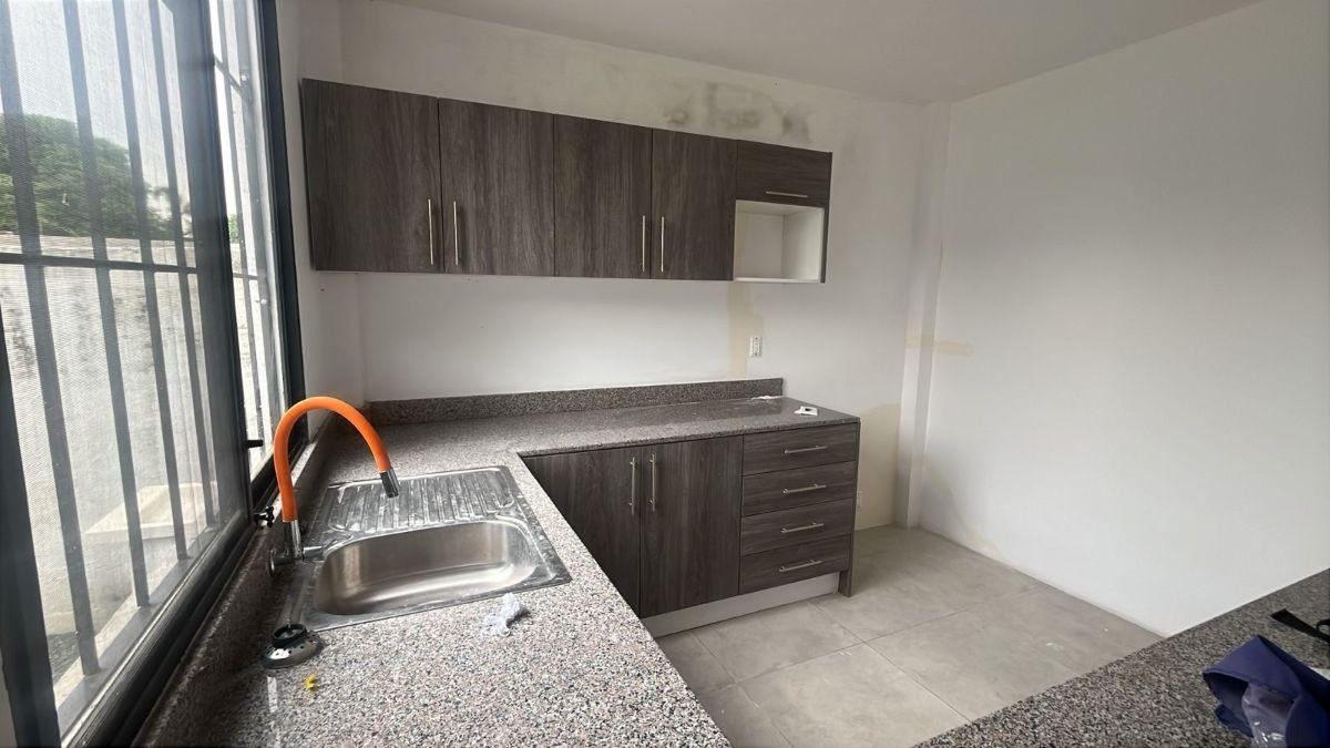 Casa en Venta 106 m² - 2 Plantas - Sector: Las Orquideas, Norte de Guayaquil, Guayas — imagen 9