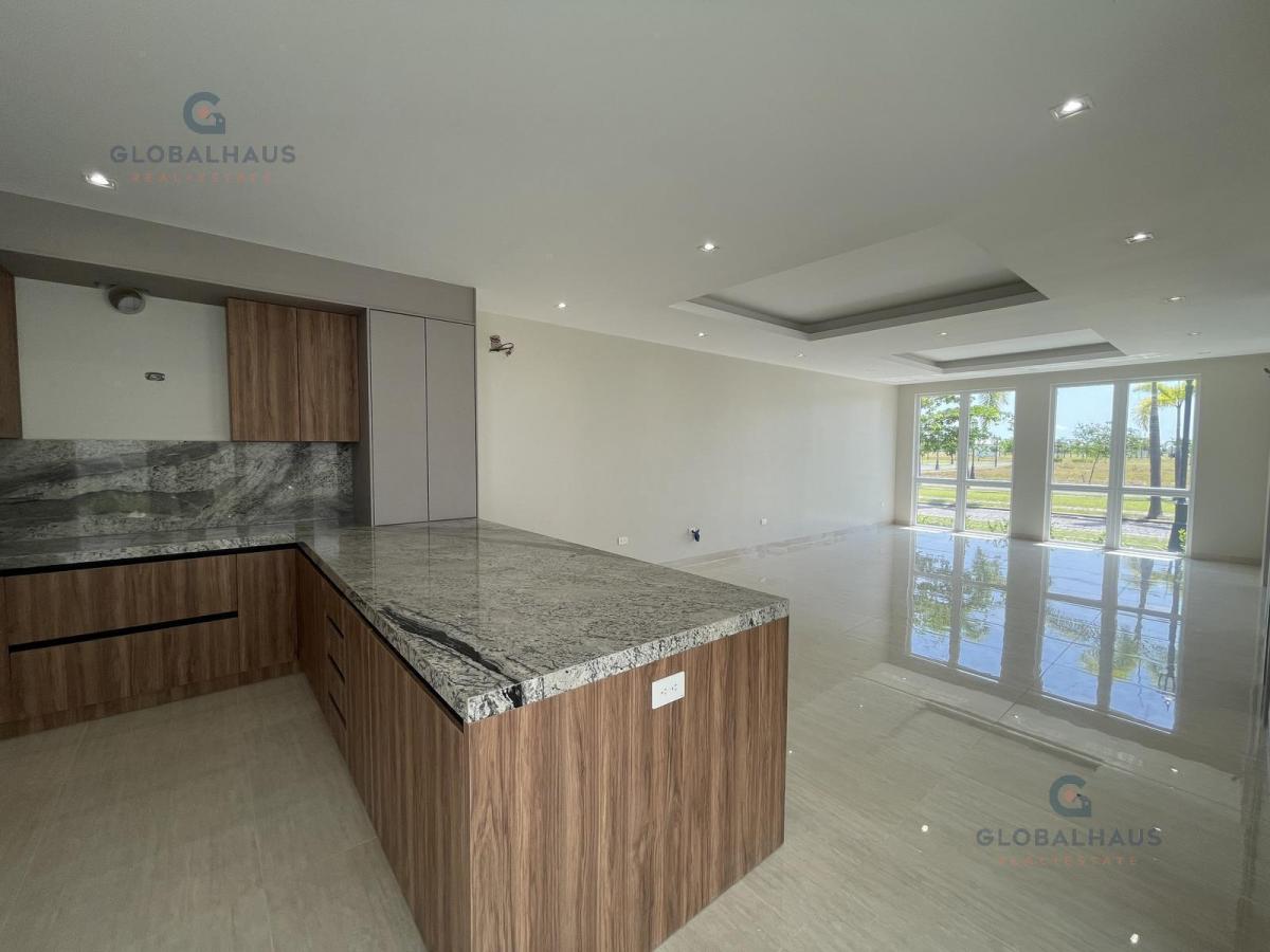Venta de Casa en Urb. Aires Norte, 4 Habitaciones. m. C, Guayas — imagen 4