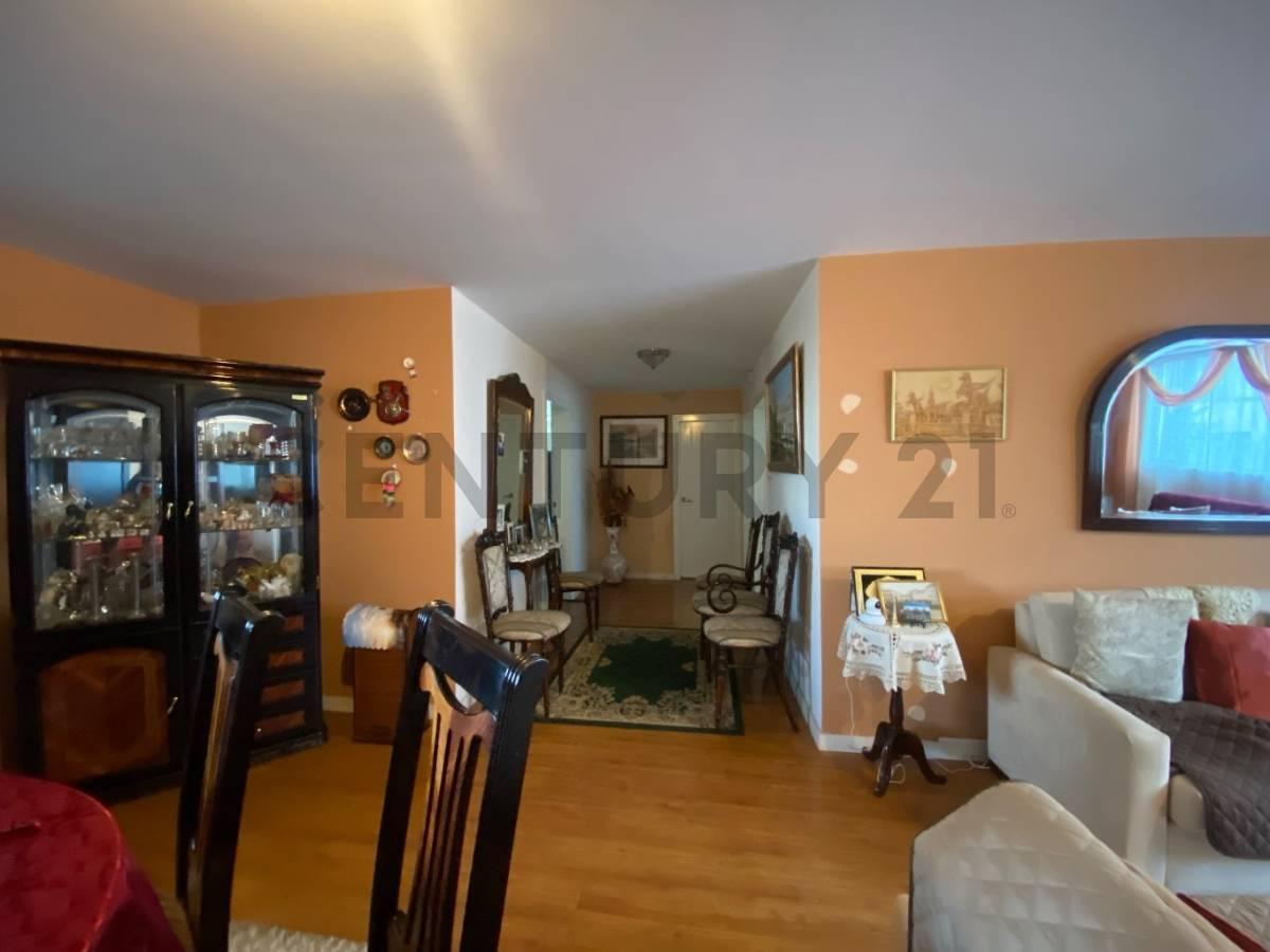 Venta Oportunidad Departamento con Balcón 3 Dorm. Ascensor Urb. El Condado — imagen 8