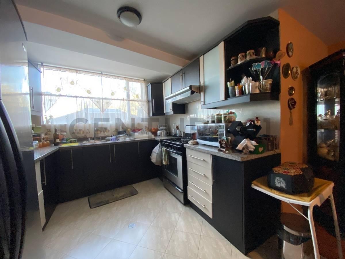 Venta Oportunidad Departamento con Balcón 3 Dorm. Ascensor Urb. El Condado — imagen 6