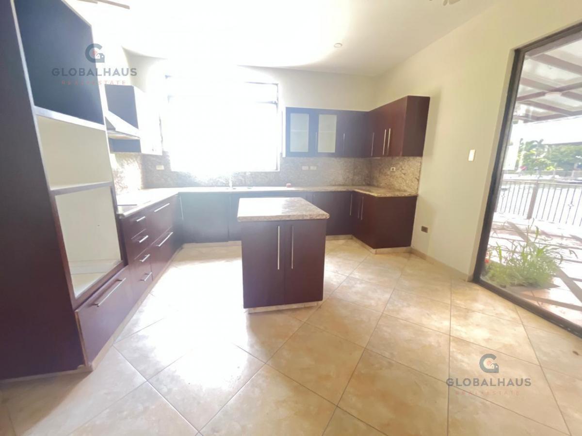 Casa en Samborondón con Vista Al Lago, 4 Hab. m. H. Guayas — imagen 3