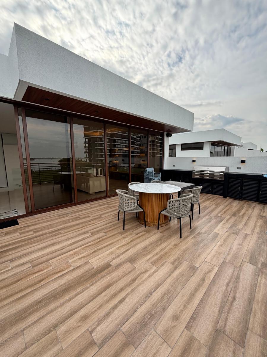 Townhouse Inteligente de 3 Pisos con Rooftop con Jacuzzi y Vista Al Río, Guayas — imagen 10