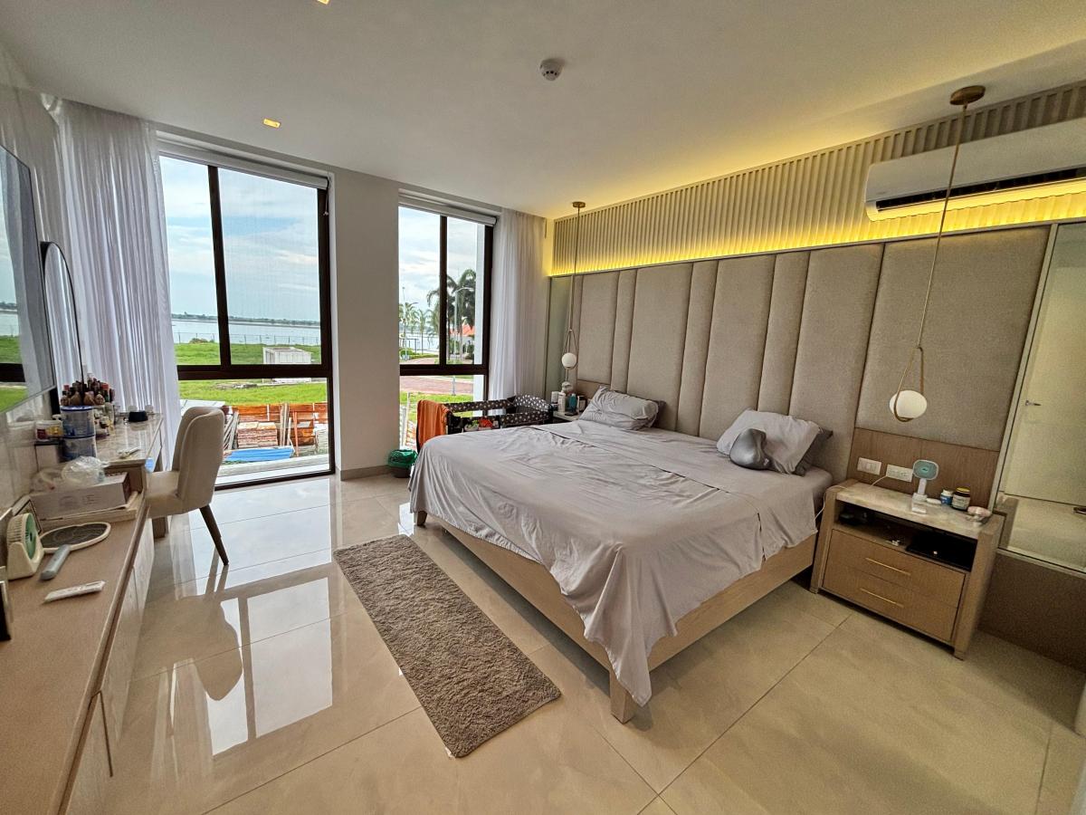 Townhouse Inteligente de 3 Pisos con Rooftop con Jacuzzi y Vista Al Río, Guayas — imagen 8