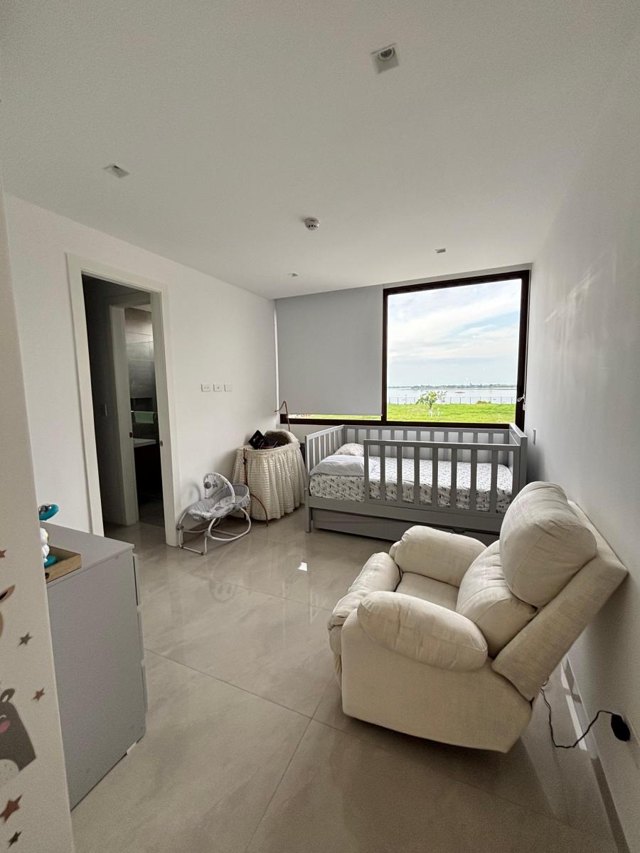 Townhouse Inteligente de 3 Pisos con Rooftop con Jacuzzi y Vista Al Río, Guayas — imagen 4