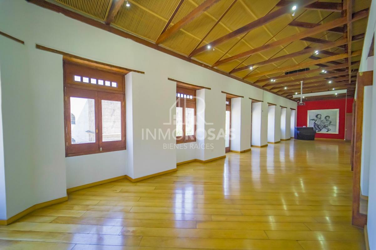 Venta Casa Patrimonial de Lujo $449.900 en Sector El Ejido Ideal Para Inversión — imagen 10