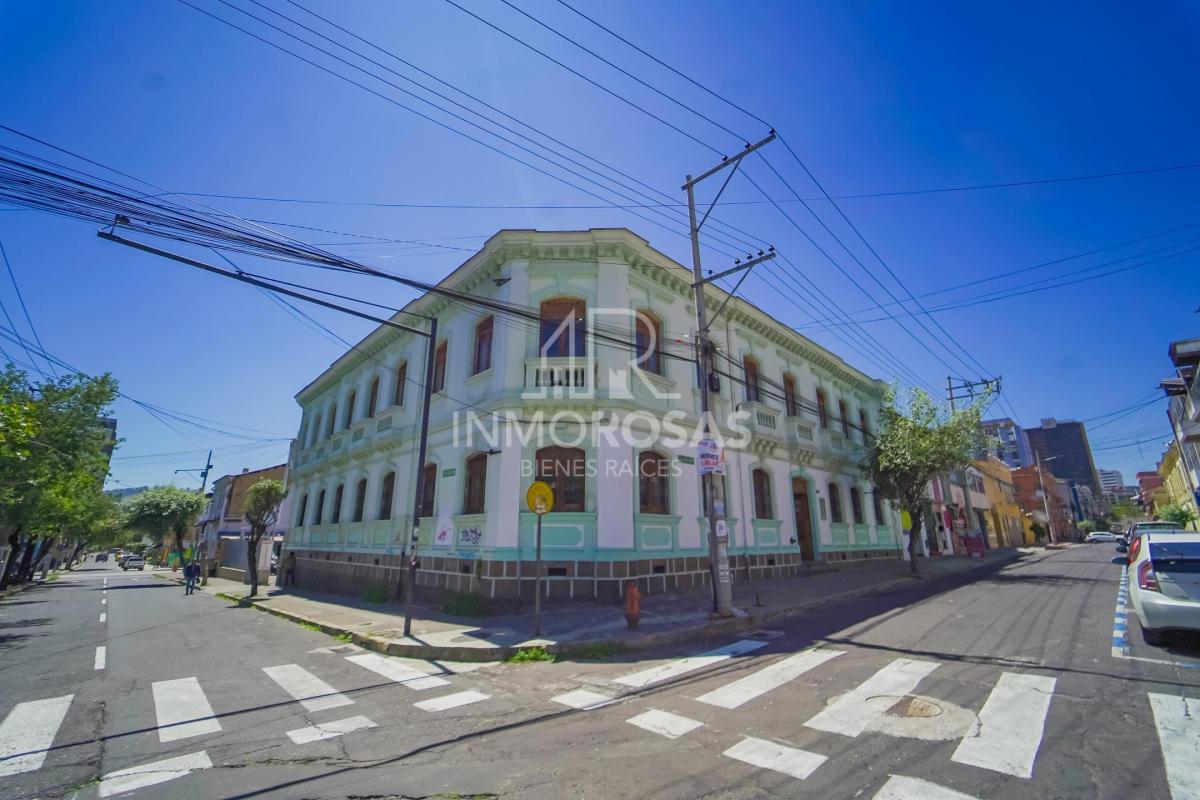 Venta Casa Patrimonial de Lujo $449.900 en Sector El Ejido Ideal Para Inversión — imagen 7