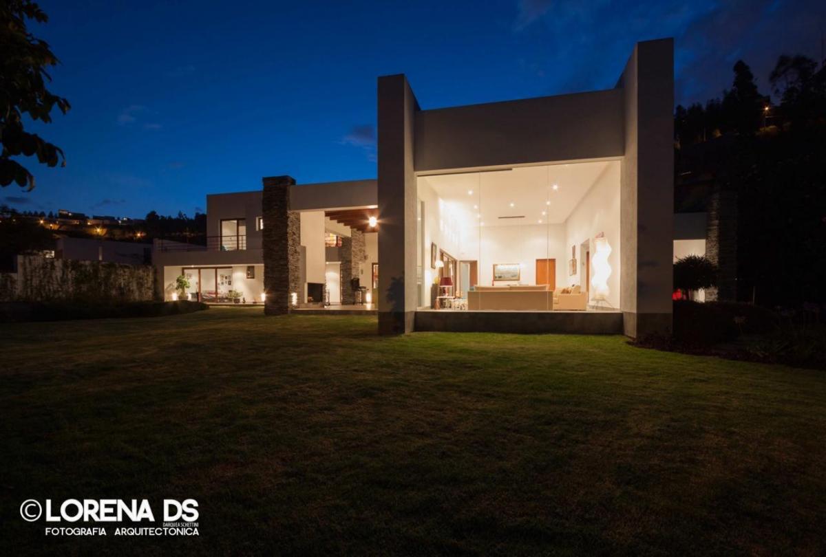 Venta Espectacular Casa de 5 Dorm. en Urbanización Pillagua. Sector Santa Ines. Cumbayá. Js — imagen 8