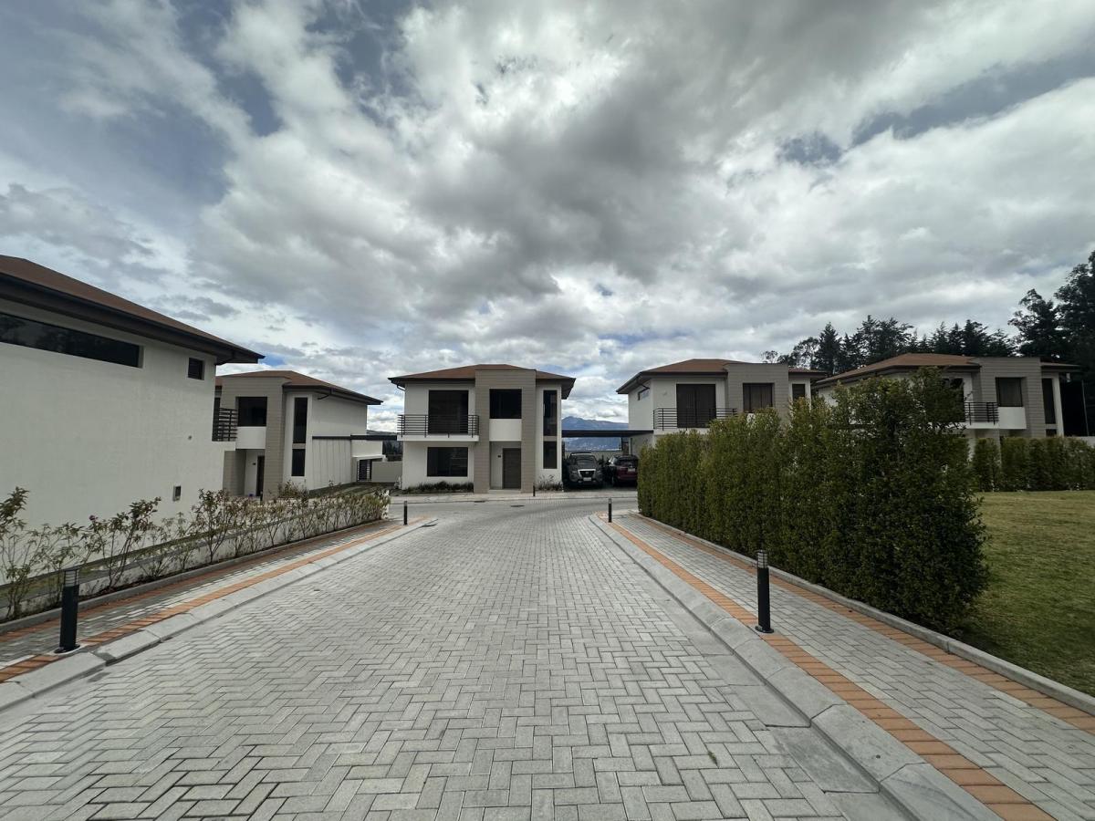 Casas No Adosadas, Independientes en El Sector de Pifo a 10 Minutos de Tumbaco — imagen 10