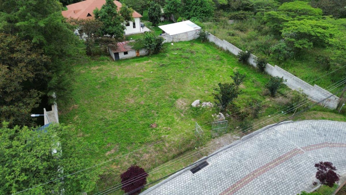 Venta de Terreno Independiente Esquinero en Urbanizacion Exclusiva Nayon — imagen 3