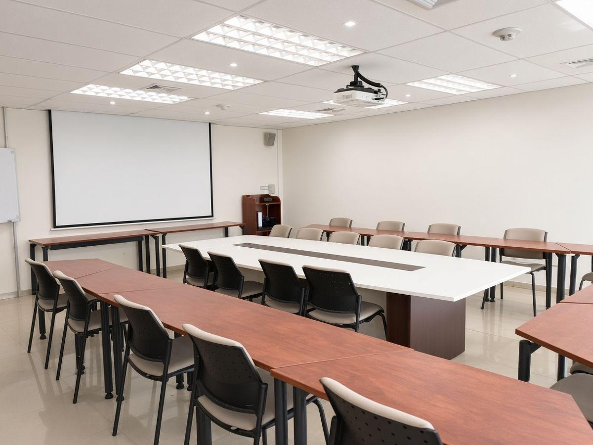 Nnuu Vendo Oficina 547 m² con 13 Parqueaderos - Ascensor Privado. Provincia de Pichincha — imagen 9
