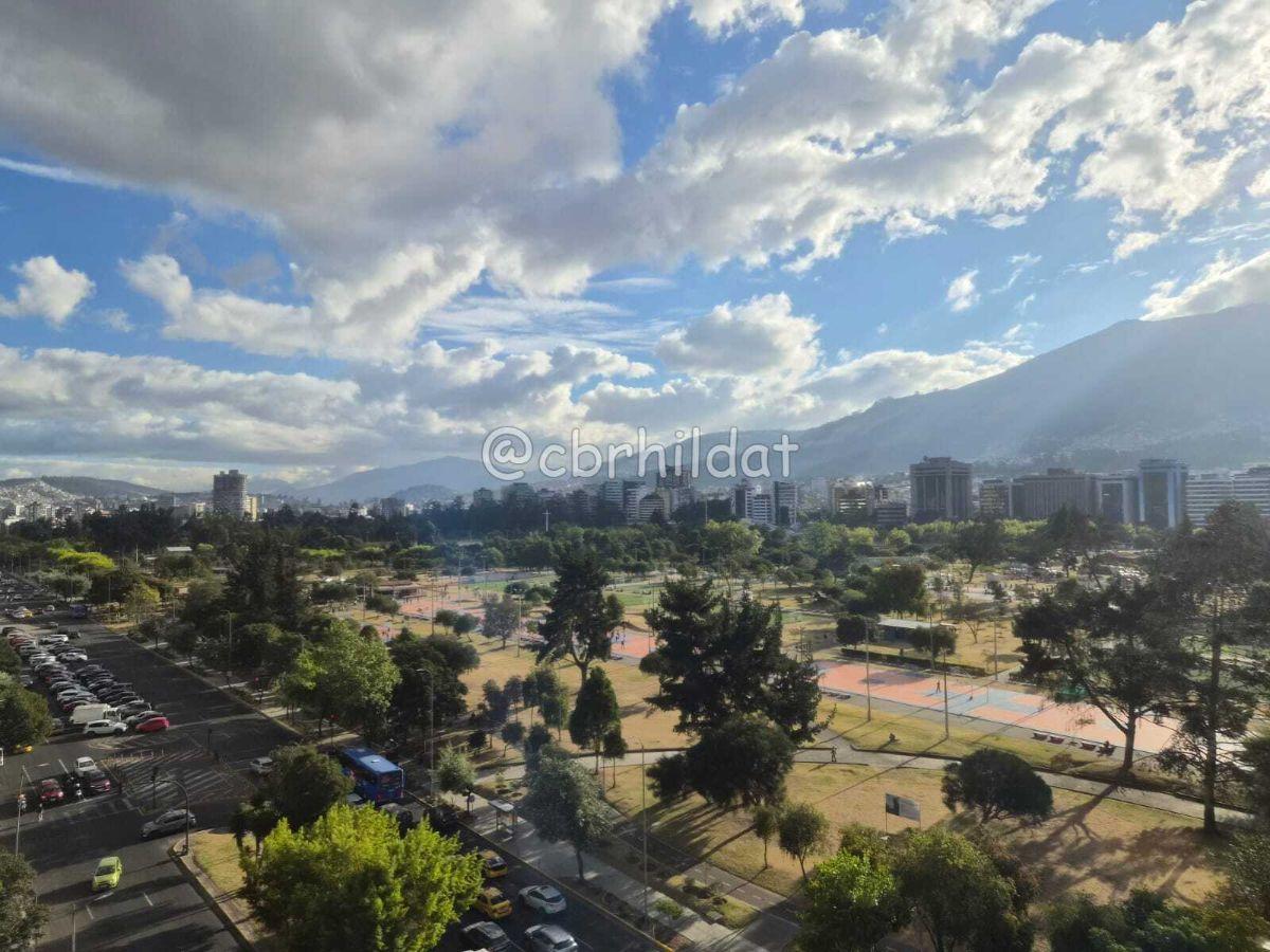 H/ La Carolina, Departamento en Venta Para Remodelar 225.000usd — imagen 10