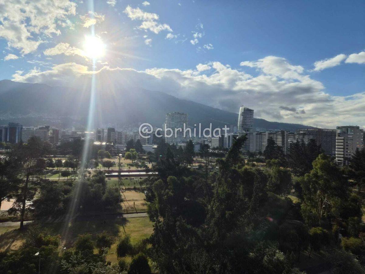 H/ La Carolina, Departamento en Venta Para Remodelar 225.000usd — imagen 7