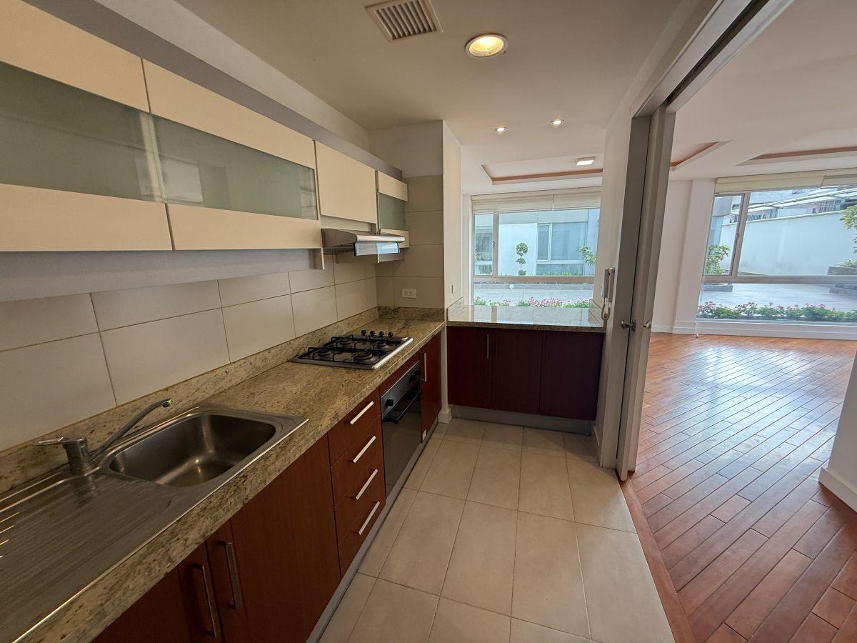 Suite en Venta Sector Granda Centeno a Pocos m del Supermaxi — imagen 9