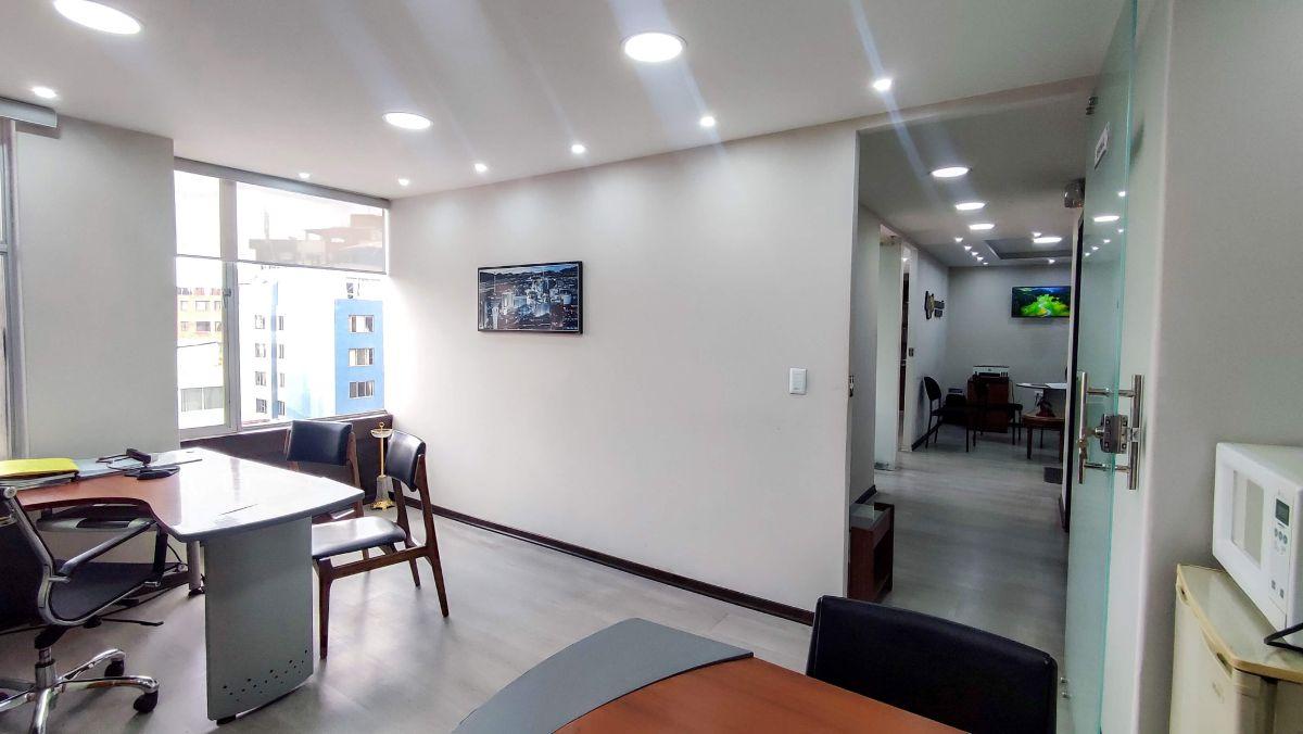 Oficina Remodelada en Venta – La Pradera | 71,50 m² + Parqueadero — imagen 4