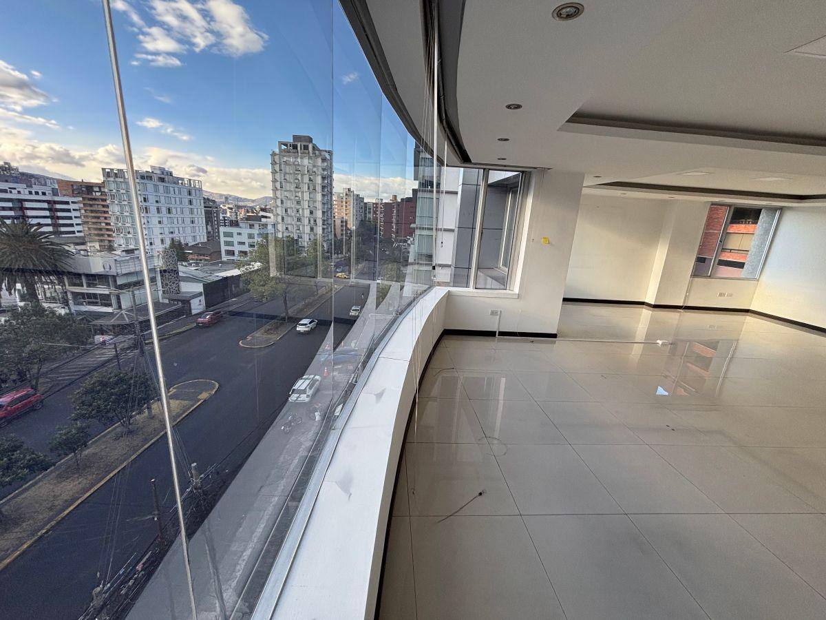Venta! Oficina con Excelente Vista y 2 Parqueaderos – La Coruña — imagen 5