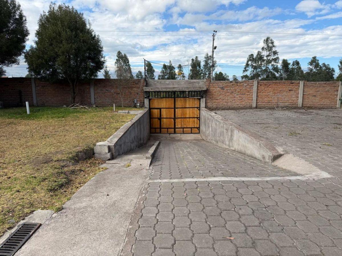 Vendo Propiedad, Moderna Casa con Terreno de 4000 m² Sector El Inga Pifo — imagen 4