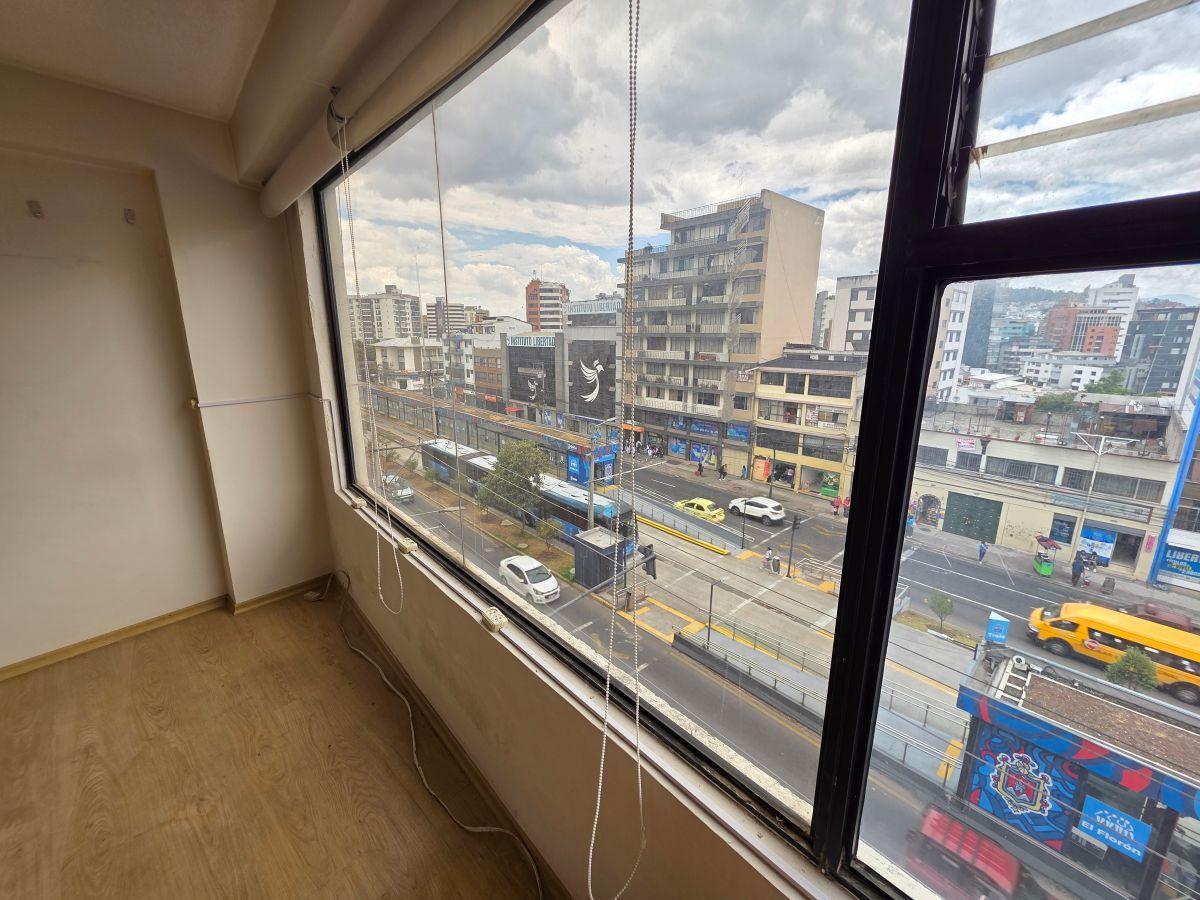 Arriendo Oficina Centro Norte Rumipamba Av Galo Plaza Lasso — imagen 10