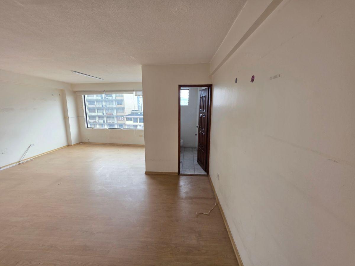 Arriendo Oficina Centro Norte Rumipamba Av Galo Plaza Lasso — imagen 7