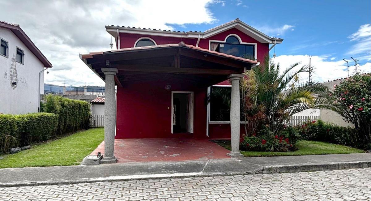Casa No Adosada en Venta en Conjunto Sector Mirasierra, Valle de Los Chillos, Pichincha / Ecuador — imagen 10