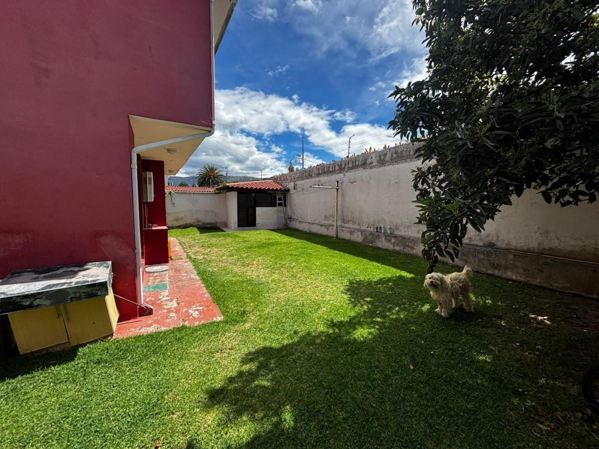 Casa No Adosada en Venta en Conjunto Sector Mirasierra, Valle de Los Chillos, Pichincha / Ecuador — imagen 9