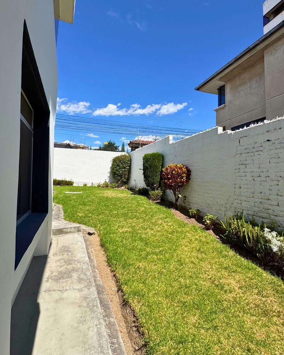 Venta de Casa, La Primavera Cumbaya — imagen 7
